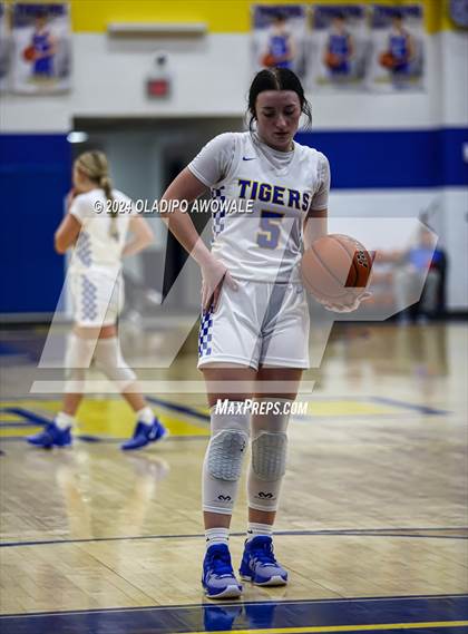 Thumbnail 2 in Chisum @ Leonard (62'nd Leonard Holiday Tournament) photogallery.