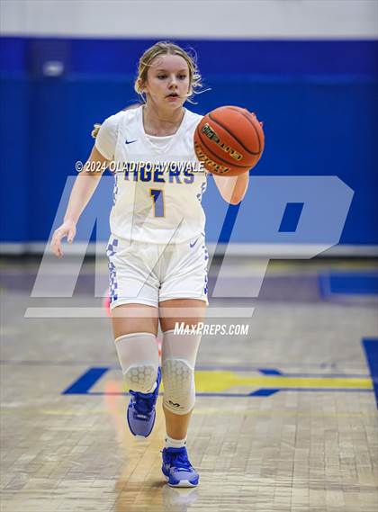 Thumbnail 1 in Chisum @ Leonard (62'nd Leonard Holiday Tournament) photogallery.