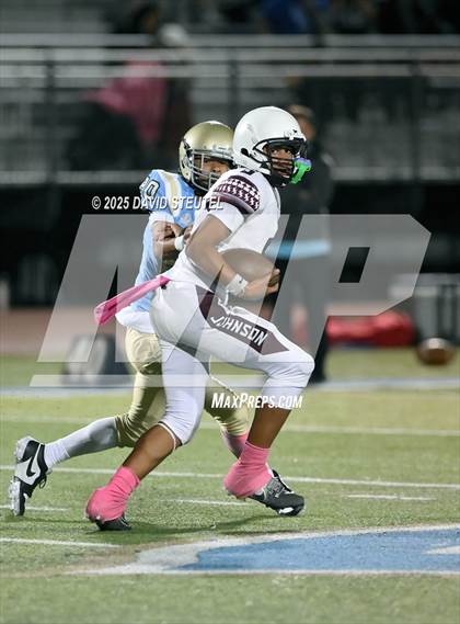 Thumbnail 1 in JV: Johnson @ Burbank photogallery.