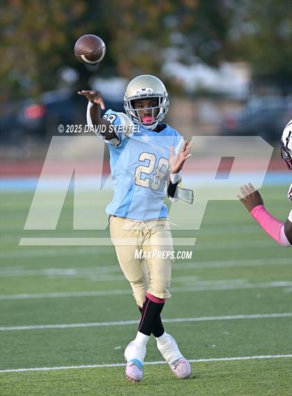 Thumbnail 3 in JV: Johnson @ Burbank photogallery.