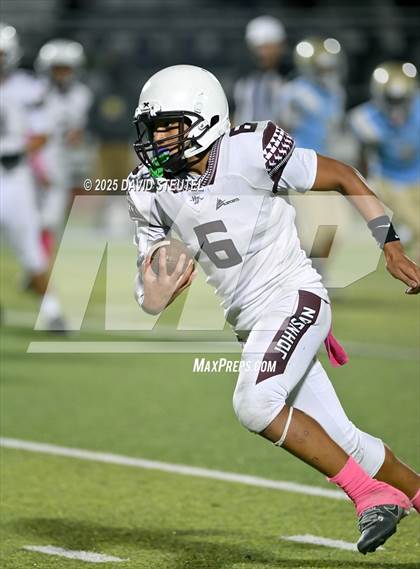 Thumbnail 3 in JV: Johnson @ Burbank photogallery.