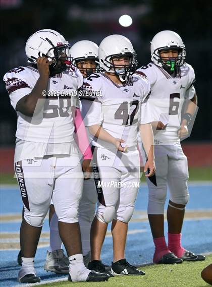 Thumbnail 3 in JV: Johnson @ Burbank photogallery.