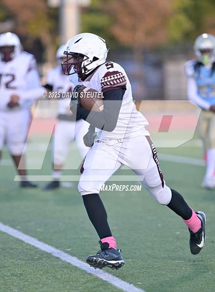 Thumbnail 3 in JV: Johnson @ Burbank photogallery.