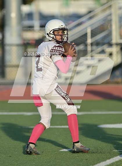 Thumbnail 2 in JV: Johnson @ Burbank photogallery.