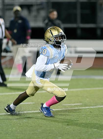 Thumbnail 3 in JV: Johnson @ Burbank photogallery.