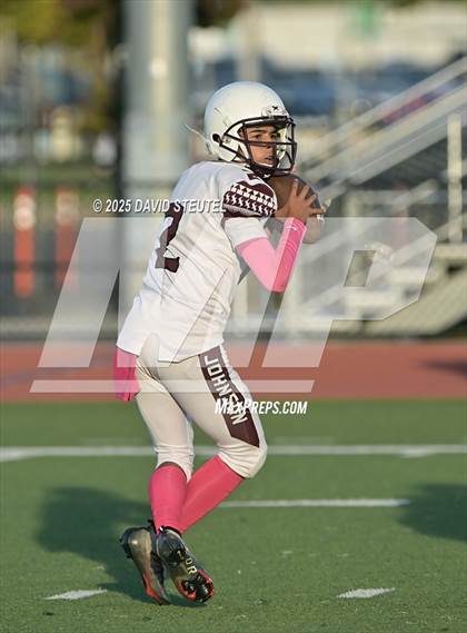 Thumbnail 3 in JV: Johnson @ Burbank photogallery.