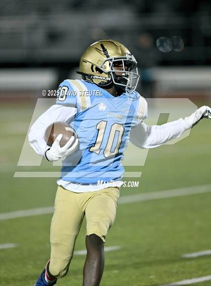 Thumbnail 3 in JV: Johnson @ Burbank photogallery.