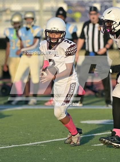 Thumbnail 2 in JV: Johnson @ Burbank photogallery.