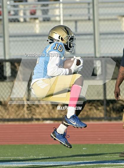 Thumbnail 3 in JV: Johnson @ Burbank photogallery.