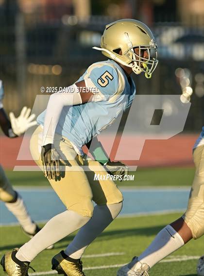 Thumbnail 3 in JV: Johnson @ Burbank photogallery.