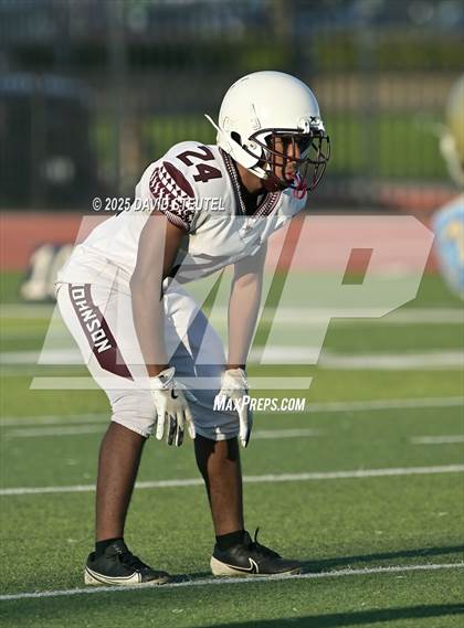 Thumbnail 3 in JV: Johnson @ Burbank photogallery.