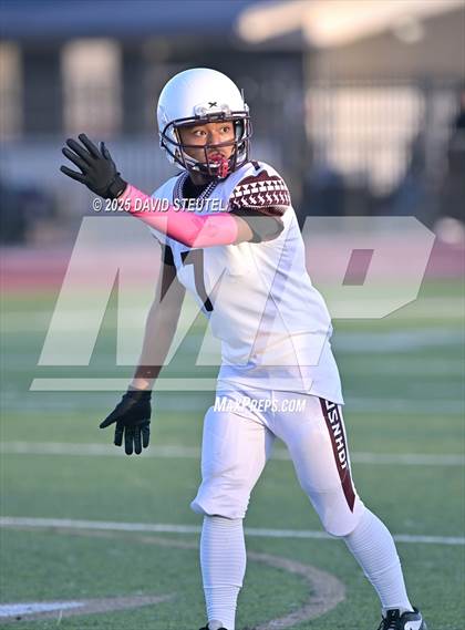 Thumbnail 3 in JV: Johnson @ Burbank photogallery.