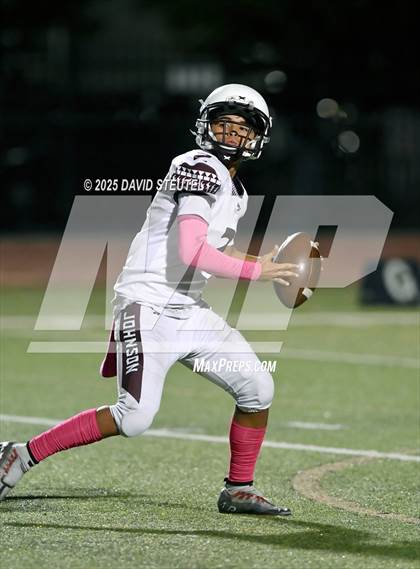 Thumbnail 2 in JV: Johnson @ Burbank photogallery.