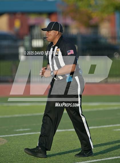Thumbnail 3 in JV: Johnson @ Burbank photogallery.