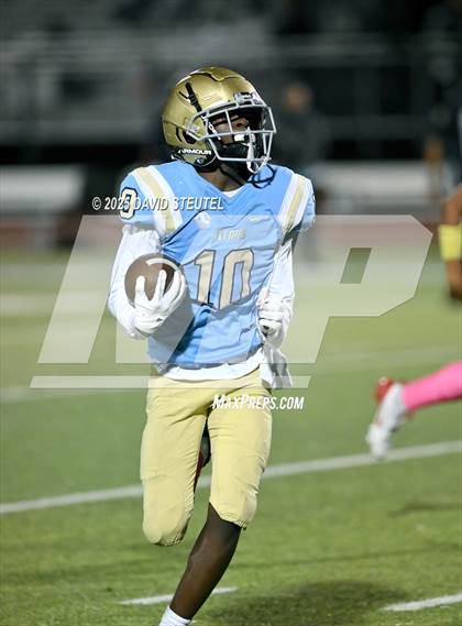 Thumbnail 2 in JV: Johnson @ Burbank photogallery.