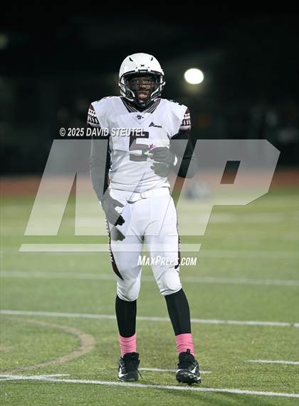 Thumbnail 3 in JV: Johnson @ Burbank photogallery.