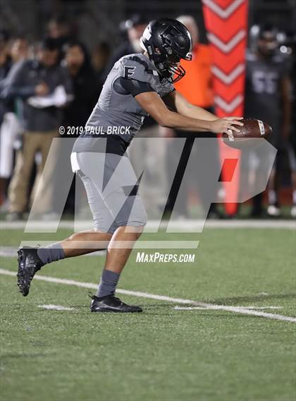 Thumbnail 3 in Westlake vs Weslaco East (UIL 6A Quarterfinal Playoff) photogallery.