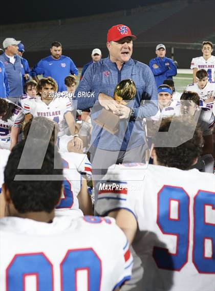Thumbnail 3 in Westlake vs Weslaco East (UIL 6A Quarterfinal Playoff) photogallery.