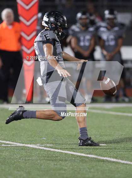 Thumbnail 1 in Westlake vs Weslaco East (UIL 6A Quarterfinal Playoff) photogallery.
