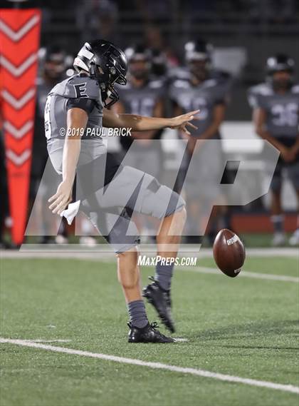 Thumbnail 2 in Westlake vs Weslaco East (UIL 6A Quarterfinal Playoff) photogallery.