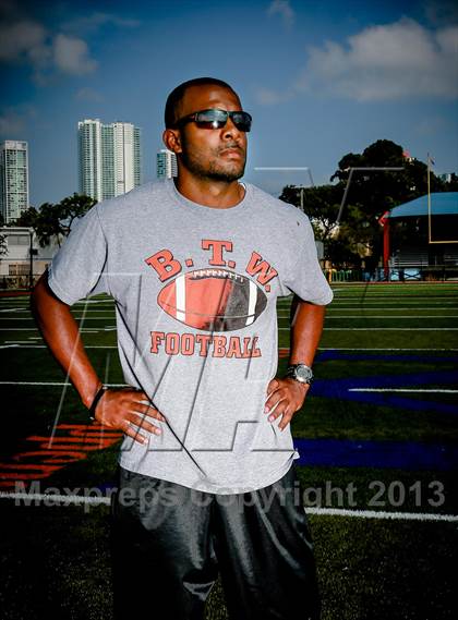Thumbnail 2 in Washington (Preseason Top 25 Photo Shoot)  photogallery.