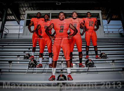 Thumbnail 2 in Washington (Preseason Top 25 Photo Shoot)  photogallery.