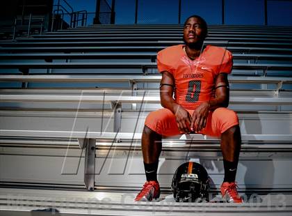 Thumbnail 1 in Washington (Preseason Top 25 Photo Shoot)  photogallery.