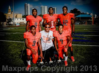 Thumbnail 1 in Washington (Preseason Top 25 Photo Shoot)  photogallery.
