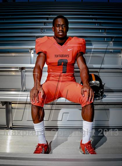 Thumbnail 3 in Washington (Preseason Top 25 Photo Shoot)  photogallery.