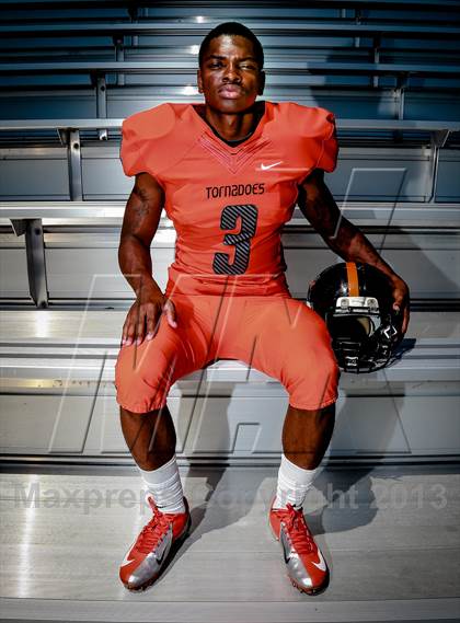 Thumbnail 3 in Washington (Preseason Top 25 Photo Shoot)  photogallery.
