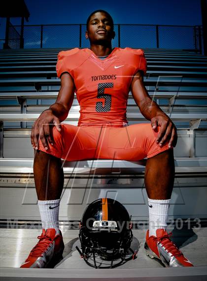 Thumbnail 3 in Washington (Preseason Top 25 Photo Shoot)  photogallery.