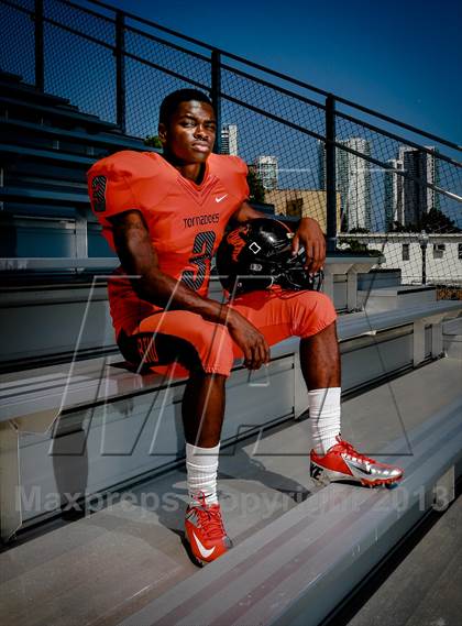 Thumbnail 3 in Washington (Preseason Top 25 Photo Shoot)  photogallery.