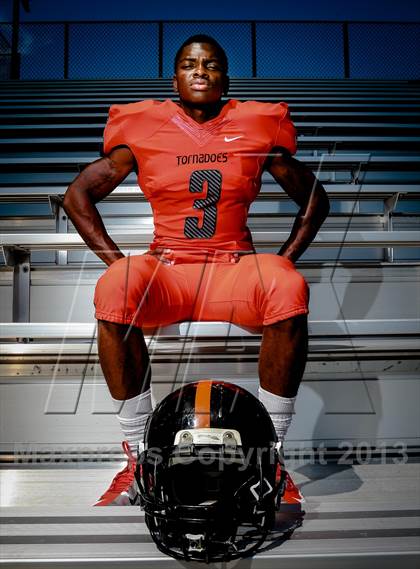 Thumbnail 2 in Washington (Preseason Top 25 Photo Shoot)  photogallery.