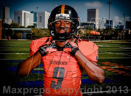 Thumbnail 3 in Washington (Preseason Top 25 Photo Shoot)  photogallery.