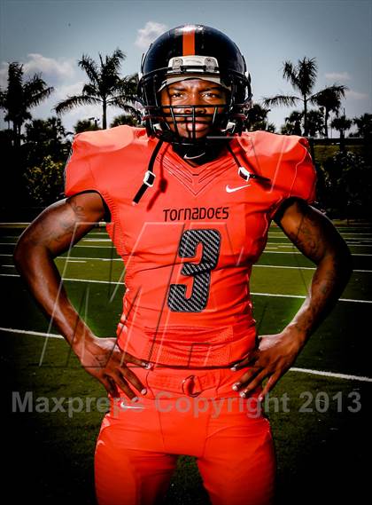 Thumbnail 3 in Washington (Preseason Top 25 Photo Shoot)  photogallery.