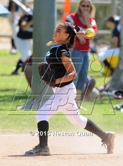 Thumbnail 3 in Los Alamitos (Red) vs. Villa Park photogallery.