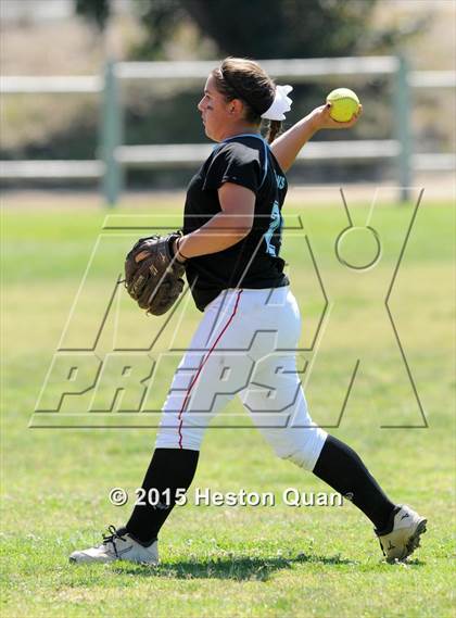 Thumbnail 2 in Los Alamitos (Red) vs. Villa Park photogallery.