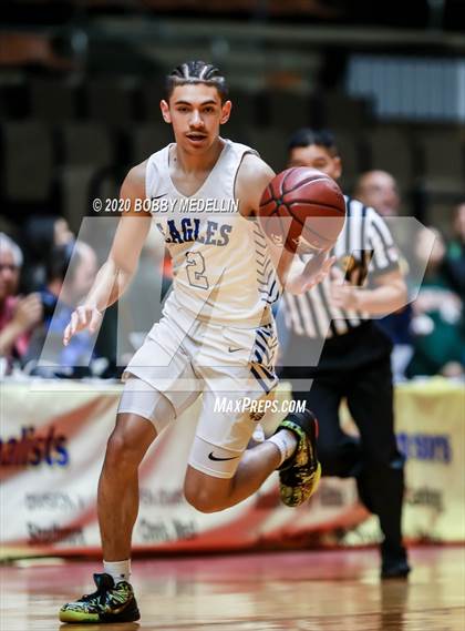 Thumbnail 1 in Bakersfield Christian vs. Hoover (CIF D3 Central Section Championship) photogallery.