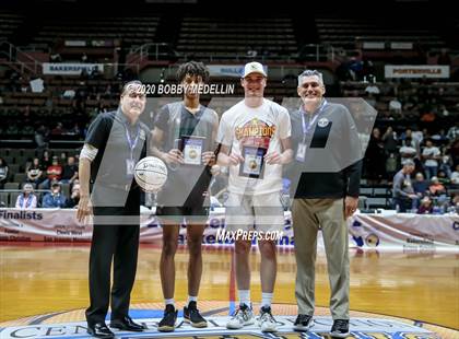 Thumbnail 1 in Bakersfield Christian vs. Hoover (CIF D3 Central Section Championship) photogallery.