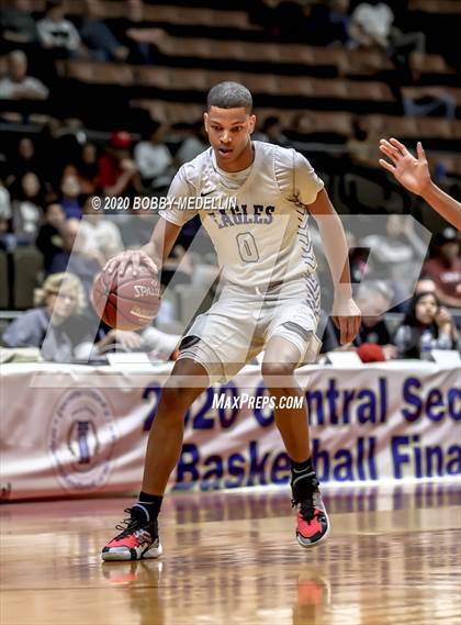 Thumbnail 1 in Bakersfield Christian vs. Hoover (CIF D3 Central Section Championship) photogallery.