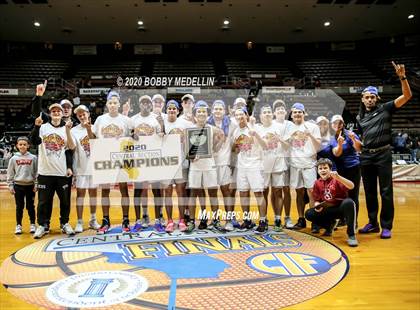 Thumbnail 3 in Bakersfield Christian vs. Hoover (CIF D3 Central Section Championship) photogallery.