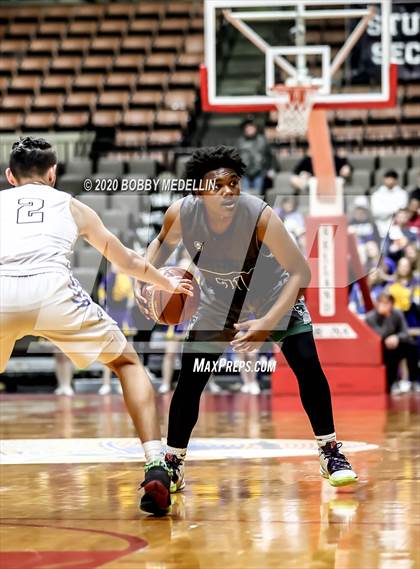Thumbnail 2 in Bakersfield Christian vs. Hoover (CIF D3 Central Section Championship) photogallery.