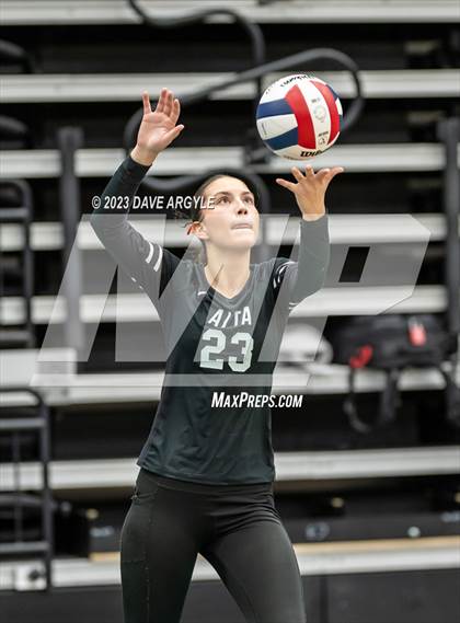 Thumbnail 3 in Hunter vs. Alta (UHSAA 5A 2nd Round) photogallery.