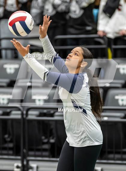 Thumbnail 2 in Hunter vs. Alta (UHSAA 5A 2nd Round) photogallery.