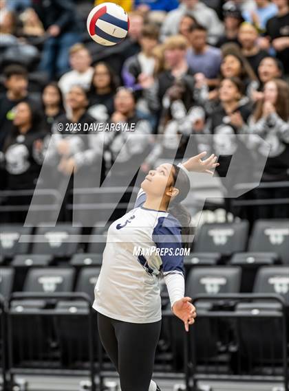 Thumbnail 3 in Hunter vs. Alta (UHSAA 5A 2nd Round) photogallery.