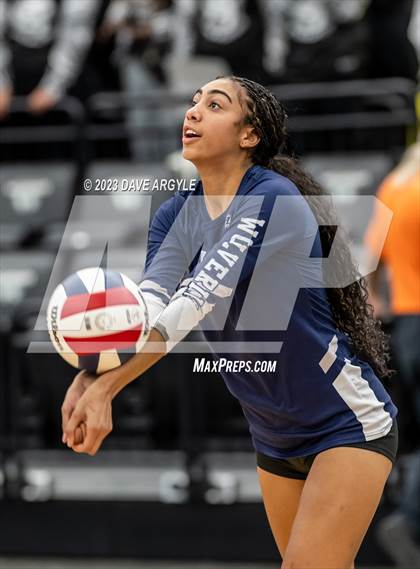 Thumbnail 3 in Hunter vs. Alta (UHSAA 5A 2nd Round) photogallery.