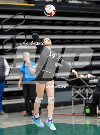 Thumbnail 3 in Hunter vs. Alta (UHSAA 5A 2nd Round) photogallery.
