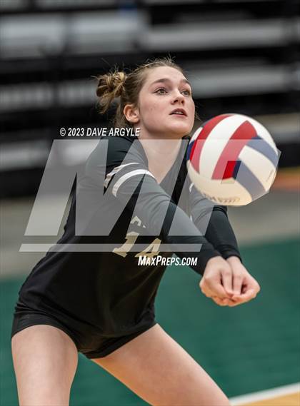 Thumbnail 2 in Hunter vs. Alta (UHSAA 5A 2nd Round) photogallery.