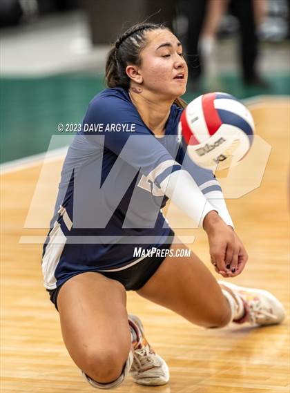 Thumbnail 1 in Hunter vs. Alta (UHSAA 5A 2nd Round) photogallery.