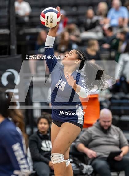 Thumbnail 3 in Hunter vs. Alta (UHSAA 5A 2nd Round) photogallery.